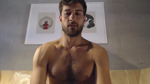 Yoooups online show from 10-31-25, 08:54