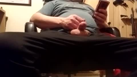 Snapshot of yooperstud2 chatting on 01-22-25, 05:16 yooperstud2 online show from 01-22-25, 05:16