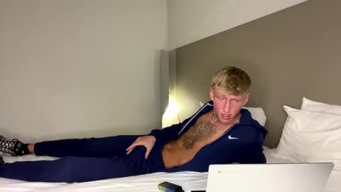 Snapshot of yorkshirelad208 chatting on 01-25-25, 07:28 Harrison online show from 01-25-25, 07:28