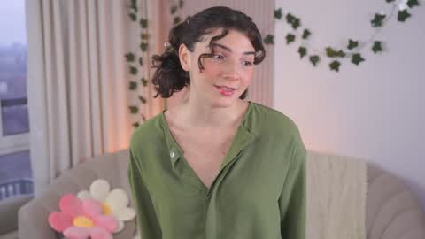 Elizabeth brunette -- Darline blonde  online show from 12-06-24, 07:10