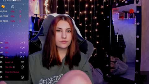 Snapshot of you_lika chatting on 12-19-24, 01:40 Lika online show from 12-19-24, 01:40