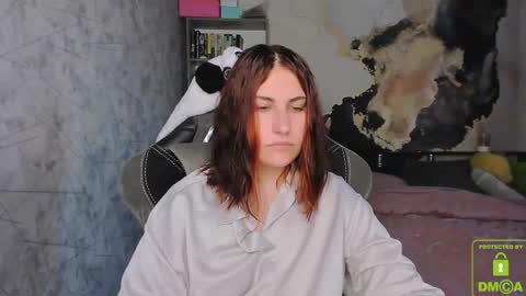 Snapshot of you_lika chatting on 09-16-25, 02:45 Lika online show from 09-16-25, 02:45