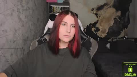 Snapshot of you_lika chatting on 09-30-25, 05:07 Lika online show from 09-30-25, 05:07