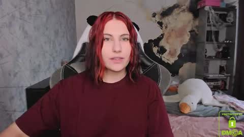 Snapshot of you_lika chatting on 10-20-25, 05:19 Lika online show from 10-20-25, 05:19