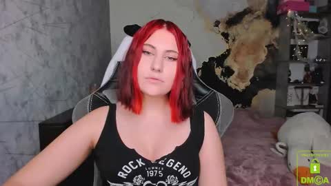 Snapshot of you_lika chatting on 10-31-25, 03:57 Lika online show from 10-31-25, 03:57