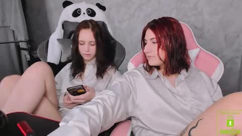 Snapshot of you_lika chatting on 11-09-25, 07:56 Lika online show from 11-09-25, 07:56