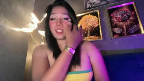 Snapshot of you_should_try chatting on 05-20-26, 09:15 Denice online show from 05-20-26, 09:15