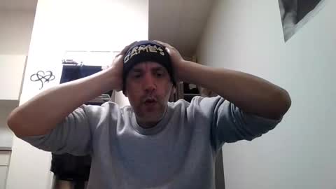 Snapshot of youdeservit chatting on 03-03-25, 03:08 CrayZio online show from 03-03-25, 03:08