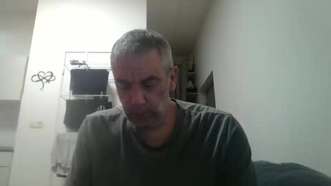 Snapshot of youdeservit chatting on 02-14-26, 11:07 CrayZio online show from 02-14-26, 11:07