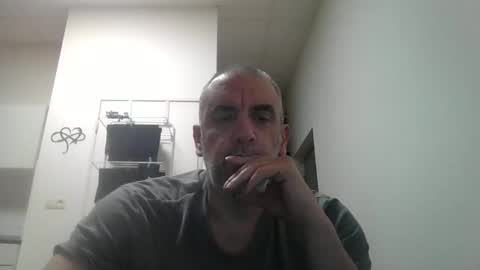Snapshot of youdeservit chatting on 02-15-26, 06:10 CrayZio online show from 02-15-26, 06:10