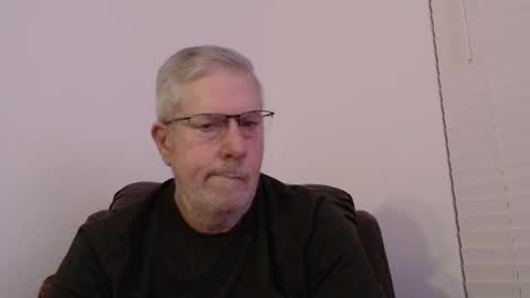 Snapshot of yougogirl_3 chatting on 01-21-25, 12:29 Colorado Guy Straight online show from 01-21-25, 12:29