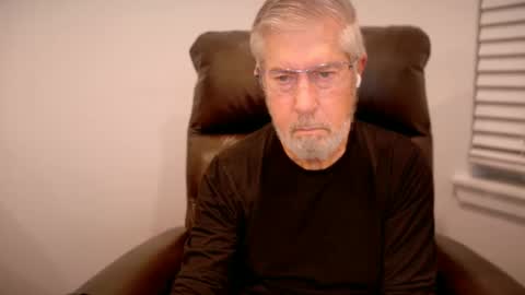 Snapshot of yougogirl_3 chatting on 09-13-25, 06:02 Colorado Guy Straight online show from 09-13-25, 06:02