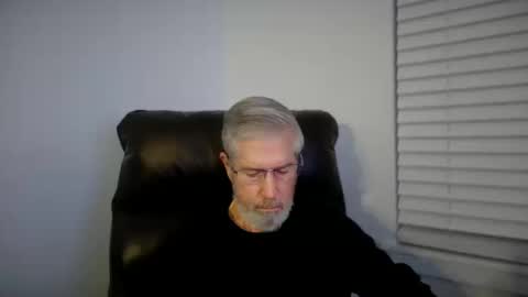 Snapshot of yougogirl_3 chatting on 10-15-25, 04:23 Colorado Guy Straight online show from 10-15-25, 04:23