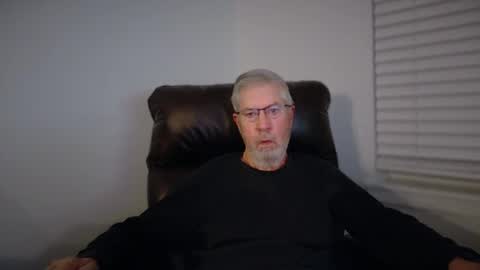 Snapshot of yougogirl_3 chatting on 12-14-25, 01:16 Colorado Guy Straight online show from 12-14-25, 01:16