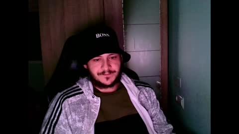 Snapshot of younromki chatting on 12-19-24, 01:39 A... online show from 12-19-24, 01:39