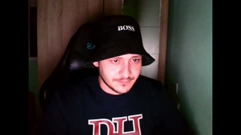 Snapshot of younromki chatting on 12-25-24, 09:54 A... online show from 12-25-24, 09:54