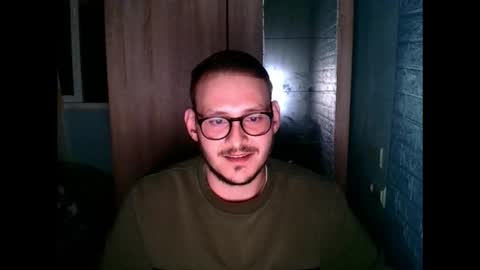 Snapshot of younromki chatting on 02-10-26, 08:24 A... online show from 02-10-26, 08:24