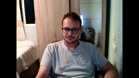 Snapshot of younromki chatting on 05-12-26, 07:00 A... online show from 05-12-26, 07:00