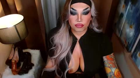 QUEEN MADISON  online show from 02-06-26, 05:23