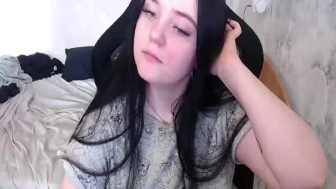 Snapshot of your_8a8y chatting on 04-28-26, 08:30 your_8a8y online show from 04-28-26, 08:30