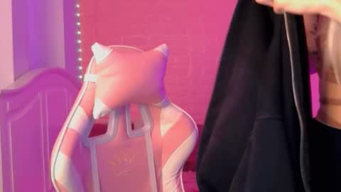 Barbie online show from 02-10-25, 07:17