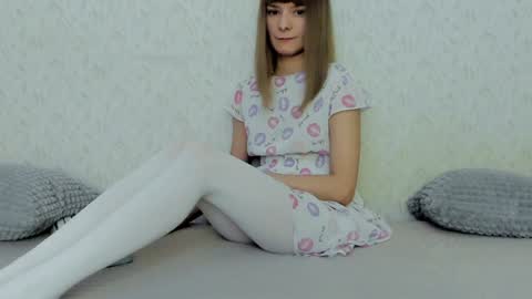 Snapshot of your_caramelka chatting on 12-02-24, 05:37 Lily online show from 12-02-24, 05:37