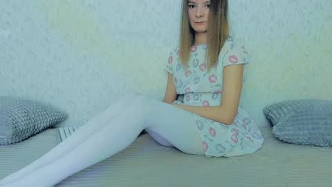 Snapshot of your_caramelka chatting on 02-03-25, 12:57 Lily online show from 02-03-25, 12:57