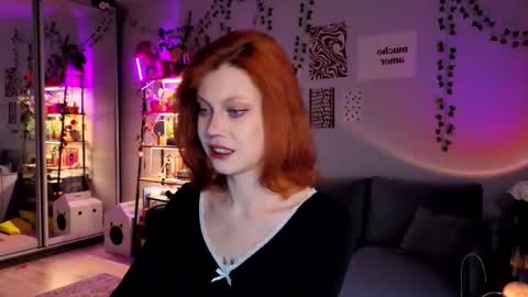 Snapshot of your_corvus chatting on 02-16-26, 08:10 your_corvus online show from 02-16-26, 08:10