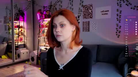 Snapshot of your_corvus chatting on 02-17-26, 08:11 your_corvus online show from 02-17-26, 08:11