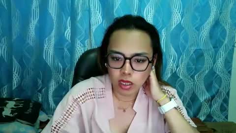 Snapshot of your_dreamgirlxxx69 chatting on 09-18-25, 06:04 your_dreamgirlxxx69 online show from 09-18-25, 06:04