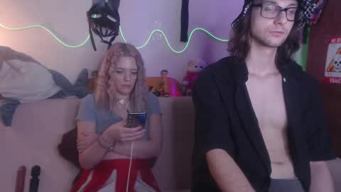 Snapshot of your_horny_friends chatting on 03-07-25, 03:18 Your Horny Friends online show from 03-07-25, 03:18