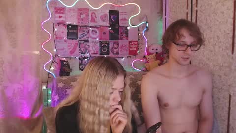 Snapshot of your_horny_friends chatting on 11-17-25, 09:04 Your Horny Friends online show from 11-17-25, 09:04