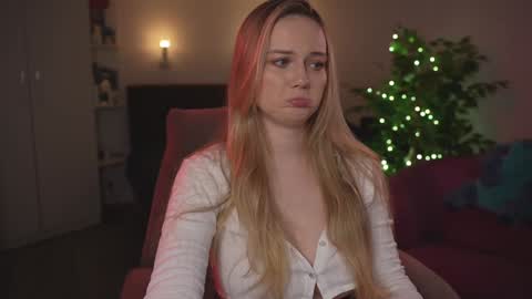 Snapshot of your_kat chatting on 12-20-25, 06:15 Katherine online show from 12-20-25, 06:15