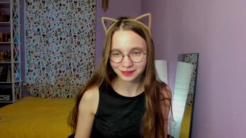 Snapshot of your_leslie chatting on 01-20-25, 11:13 Leslie online show from 01-20-25, 11:13