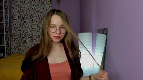 Snapshot of your_leslie chatting on 01-23-25, 01:13 Leslie online show from 01-23-25, 01:13