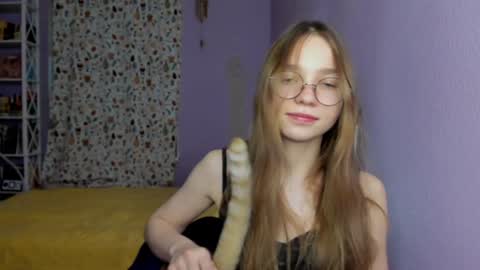 Snapshot of your_leslie chatting on 02-01-25, 04:54 Leslie online show from 02-01-25, 04:54