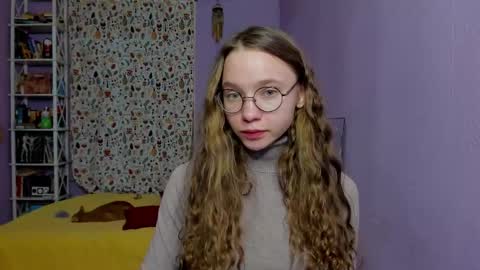 Snapshot of your_leslie chatting on 02-24-26, 03:54 Leslie online show from 02-24-26, 03:54