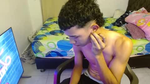 Snapshot of your_master7 chatting on 01-07-26, 11:40 your_master7 online show from 01-07-26, 11:40