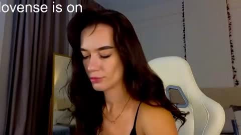 Jessica Loyd online show from 06-30-26, 02:23