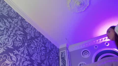 Snapshot of your_perverse_whore chatting on 12-05-24, 02:31 Salome online show from 12-05-24, 02:31