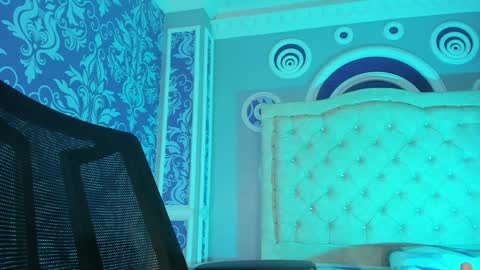 Snapshot of your_perverse_whore chatting on 12-12-24, 09:26 Salome online show from 12-12-24, 09:26