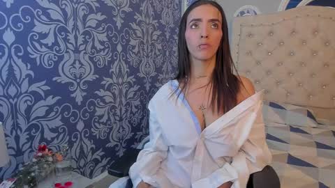 Snapshot of your_perverse_whore chatting on 03-09-25, 01:56 Salome online show from 03-09-25, 01:56