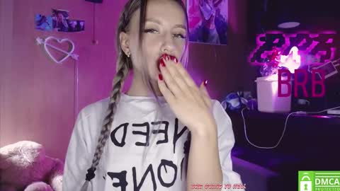 Snapshot of your_psychologist chatting on 01-11-26, 11:43 Alice online show from 01-11-26, 11:43