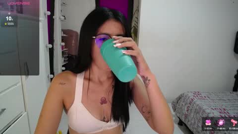 Snapshot of your_slutty_doll_ chatting on 02-07-25, 04:27 Danna online show from 02-07-25, 04:27