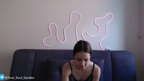 Zoe online show from 07-14-26, 12:13
