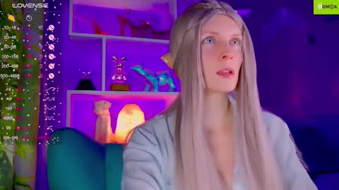 Snapshot of your_spring chatting on 11-16-25, 11:32 your_spring online show from 11-16-25, 11:32