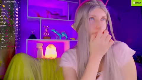 Snapshot of your_spring chatting on 11-29-25, 10:40 your_spring online show from 11-29-25, 10:40