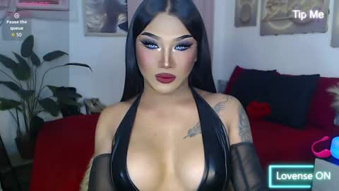 TRICXIEBELLE online show from 03-30-26, 05:47