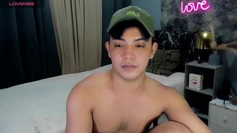 yourasian_bradley online show from 11-26-25, 01:50