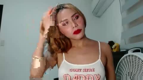 Snapshot of yourasianbigcock chatting on 10-10-25, 10:47 LEXI online show from 10-10-25, 10:47